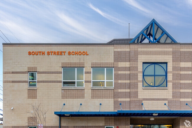 South Street School  is dedicated to striving for academic excellence and higher standards.