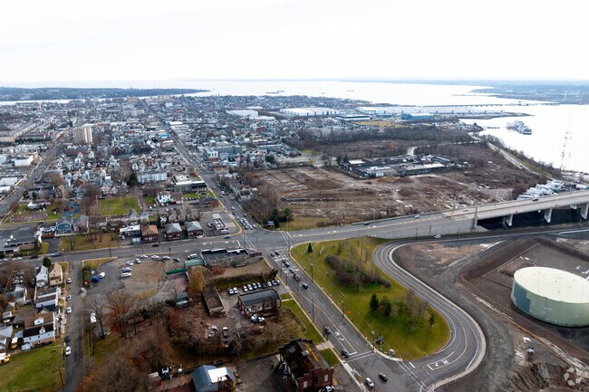 Keasbey sits on the banks of the Raritan River.