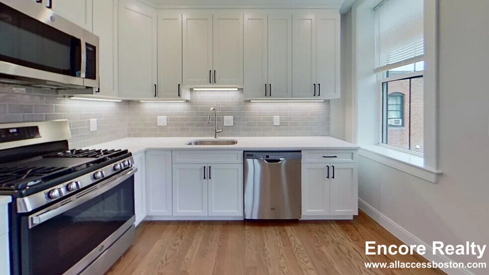 32 Orkney Rd unit 3, Brighton, MA 02135 - photo 1