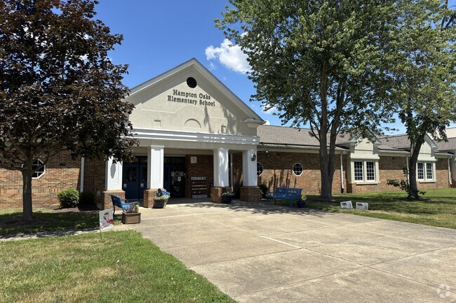 Hampton Oaks Elementary School serves the community of Stafford.
