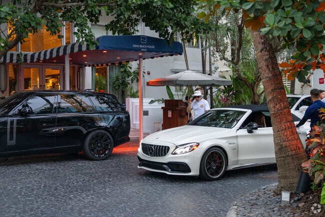 Take a day trip to SOHO House in Oceanfront to get away with privacy.