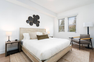 550 Oak Grove Ave Unit ID1014693P, Menlo Park, CA 94025