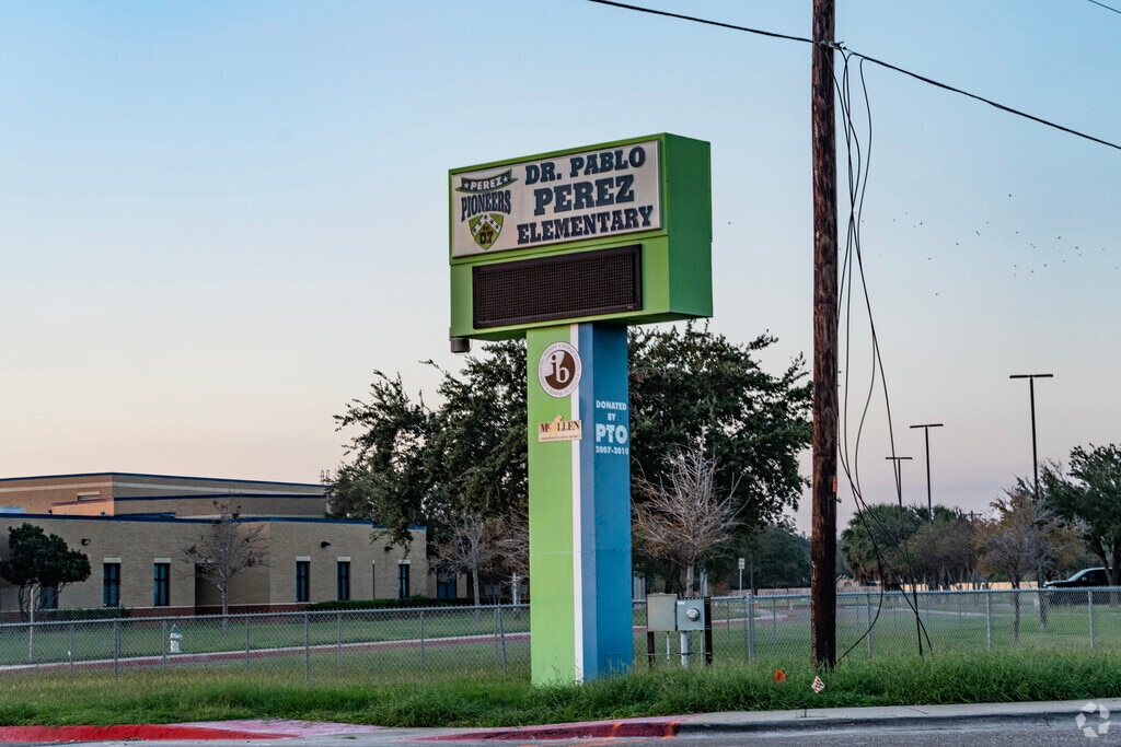 Dr Pablo Perez Elementary School
