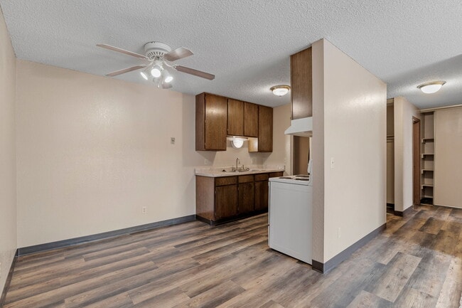 Mountain View Apartments, Gillette, WY 82716 - photo 3