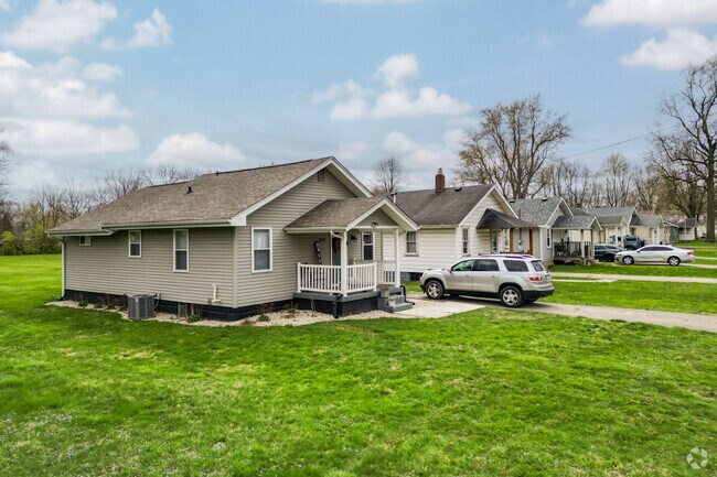 Bungalows are a common housing style in the neighborhood of Southeast Muncie.