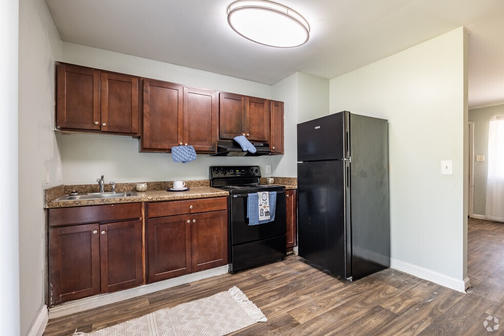 Platinum Oaks, Warner Robins, GA 31093 - photo 1