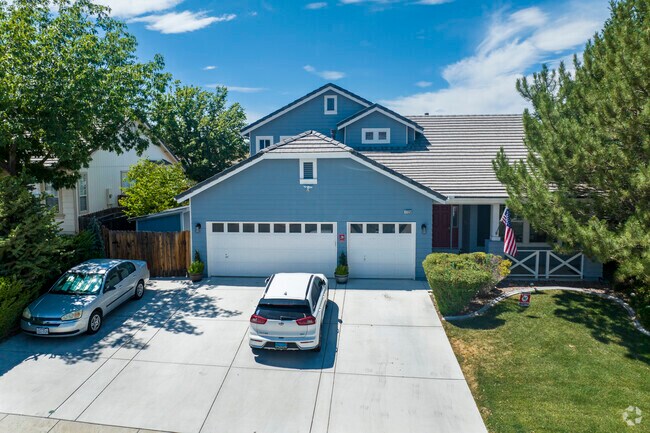 Two-story Ranch Style homes are a big part of the makeup in Los Altos Parkway.