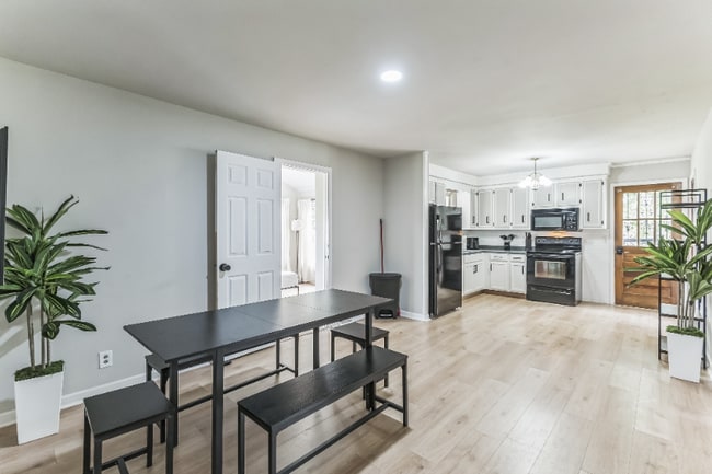 2265 Wildwood Dr, Clarksville, TN 37040 - photo 7