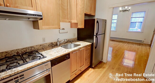 88 W Cedar St unit A, Boston, MA 02114 - photo 2