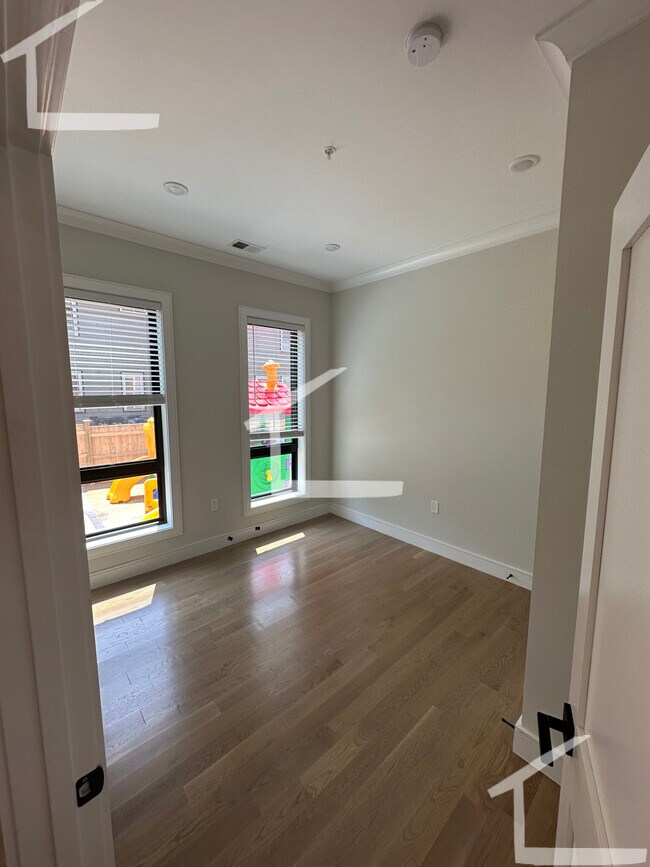 23 Highgate St unit 3, Allston, MA 02134 - photo 5