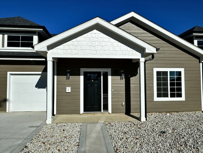 508 W 2nd Ave unit C, Indianola, IA 50125 - photo 2