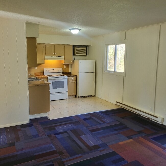 1019 Colonial Dr unit 1, Benton Harbor, MI 49022 - photo 4