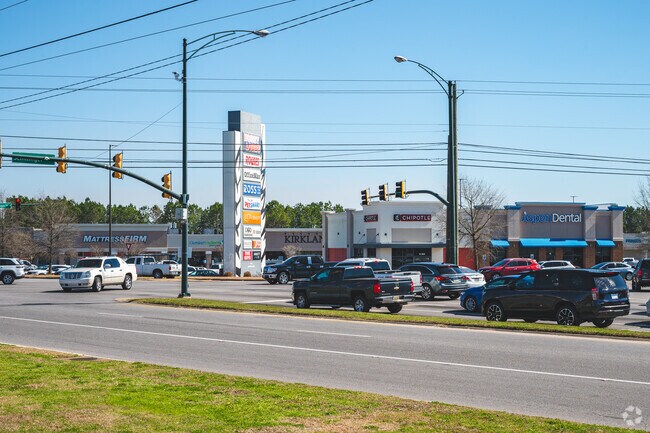 Warwick is close to many retail shopping plazas offering a variety of services.