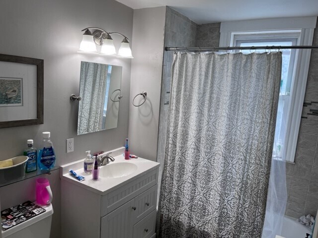 29 Locust St unit B, Everett, MA 02149 - photo 6