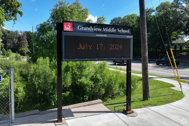 Grandview Middle School serves grades 5-7.