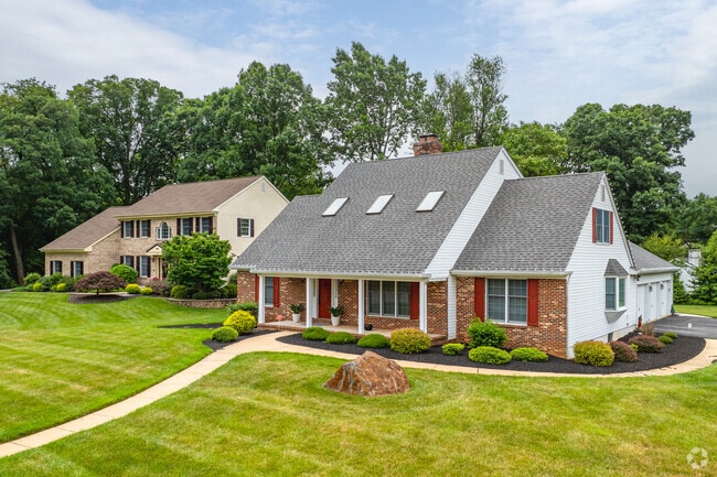 Cape Cods with well-manicured landscaping are common in Alapocas.