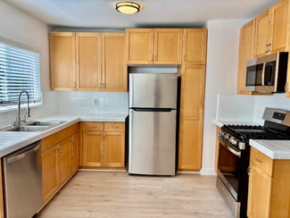 812 Westmount Dr Unit 812-16, West Hollywood, CA 90069