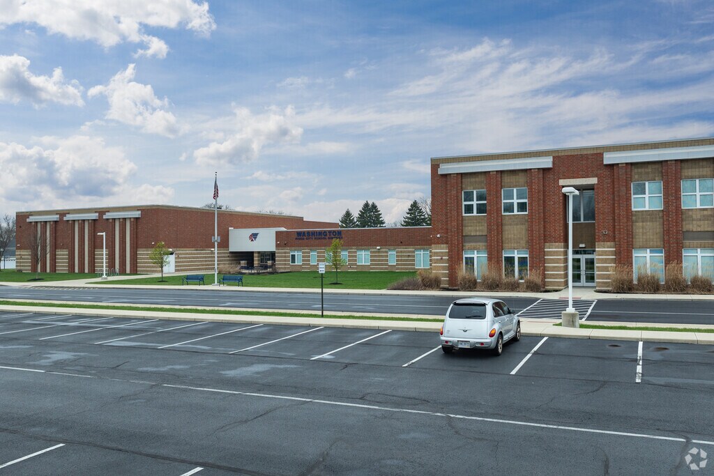 Washington Primary School is located in Piqua, Ohio.