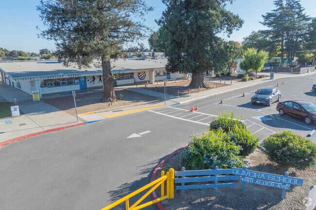 Oliveira Elementary is the top choice for Centerville parents.