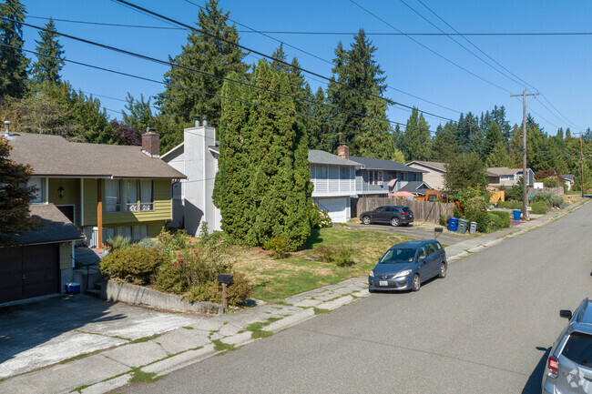 Tranquil oasis in Turtle Rock's enchanting neighborhood.