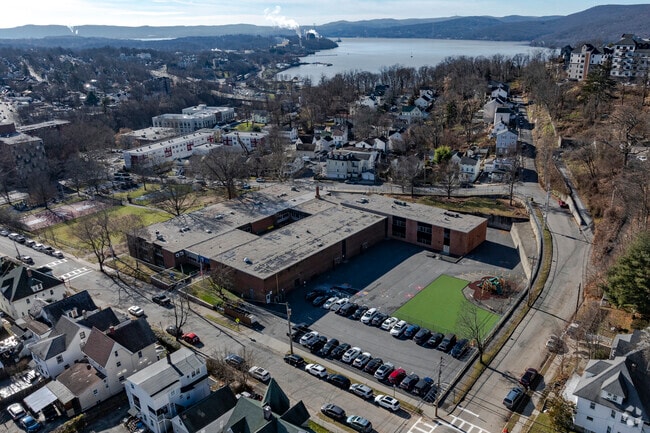 Oakside School at 200 Decatur Avenue in Peekskill, NY.