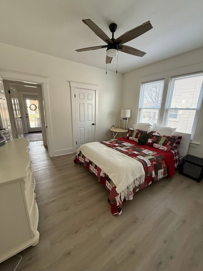 4539 Smith Rd unit 2, Cincinnati, OH 45212 - photo 3