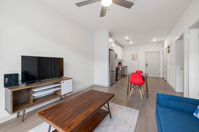 633 E Main St unit ID1031630P, Louisville, KY 40202 - photo 4