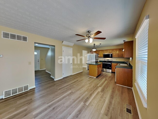 545 Weeping Willow Ln, Maineville, OH 45039 - photo 6