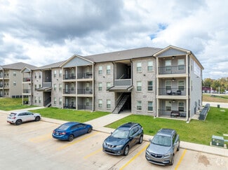 445 Warfield Blvd, Clarksville, TN 37043