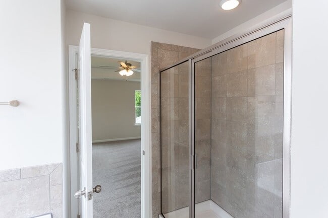 715 Edgeside Dr SE, Bolivia, NC 28422 - photo 7