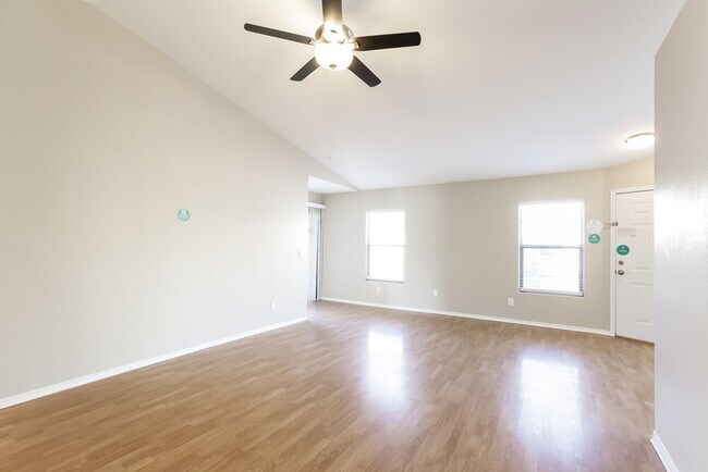 13381 W Ocotillo Ln, Surprise, AZ 85374 - photo 4