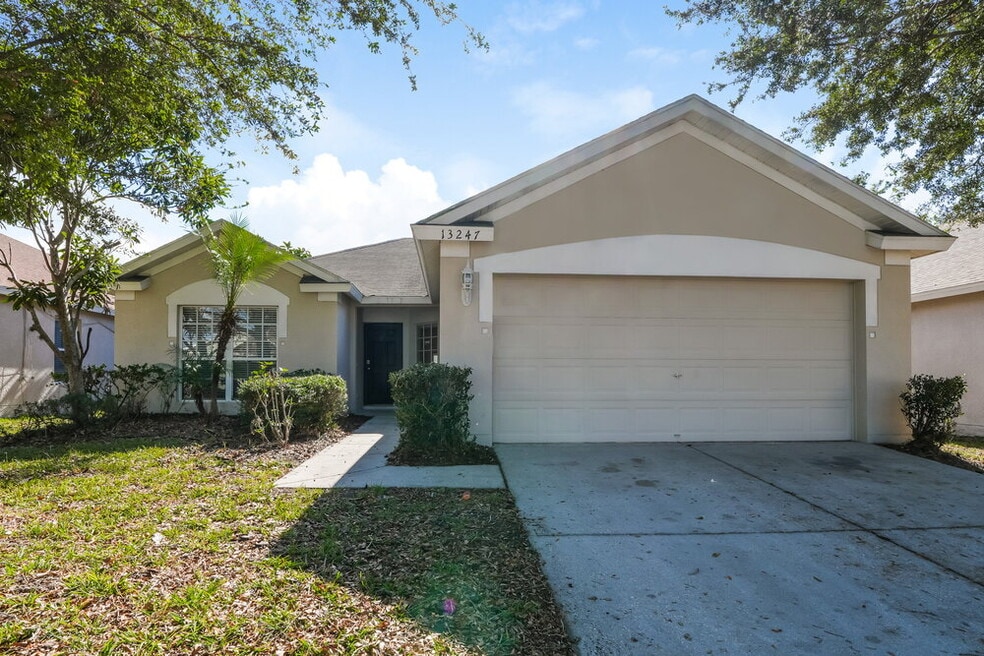 13247 Early Run Ln, Riverview, FL 33578 - photo 1
