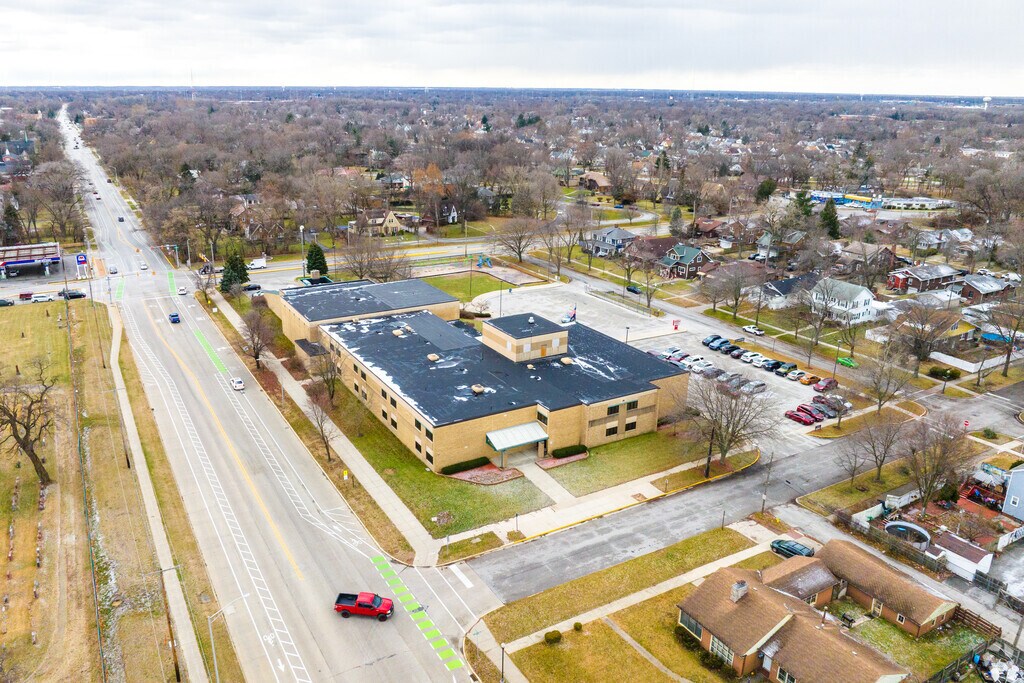 Kenwood Elementary School features a yellow brick design.