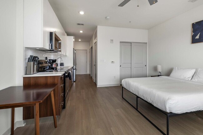 633 E Main St unit ID1031631P, Louisville, KY 40202 - photo 4