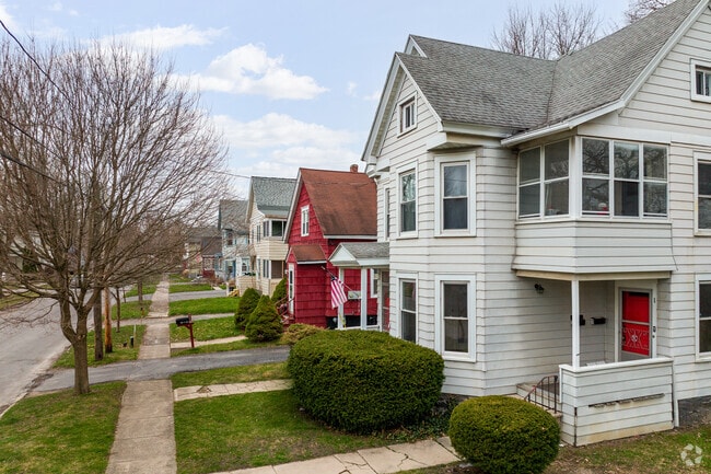Home styles of many types and colors can be found in the East Syracuse neighborhood.
