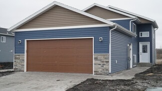 6653 Thomas St, Horace, ND 58047