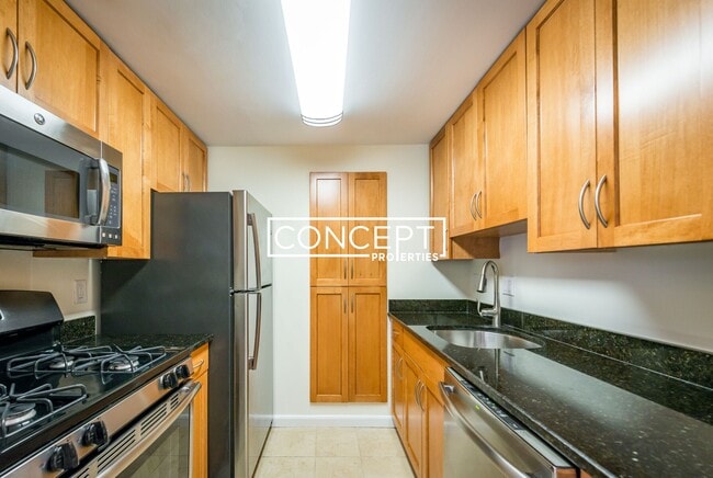 152 Sherman Rd, Boston, MA 02467 - photo 2
