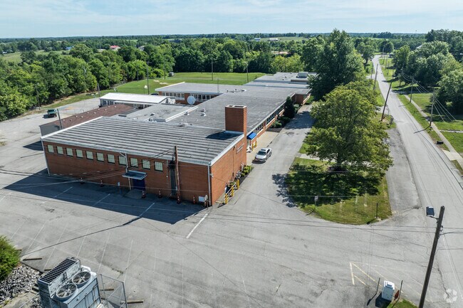 The student:teacher ratio at Campbellsburg Elementary is 15:1.