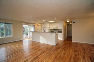5764 SW Kimball Ct, Lake Oswego, OR 97035