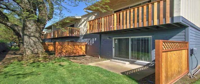 Linden Place Apartments, Gresham, OR 97030 - photo 7