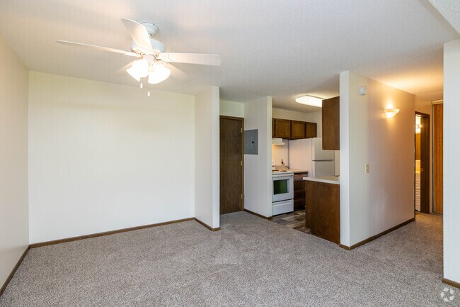 The Oaks Apartments, Sioux Falls, SD 57106 - photo 3