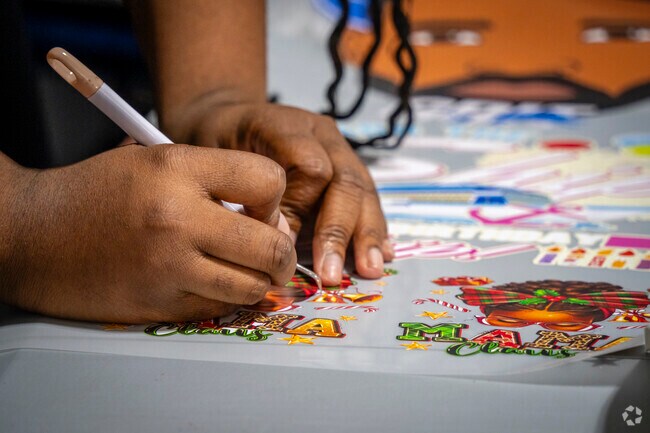 Dtown Vinyl works on a project for a client in Minock Park.