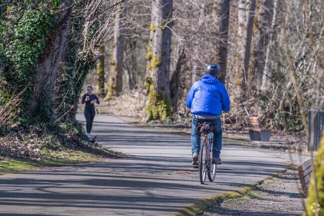 Go for a bike ride along the Sammamish River near Norway Hill