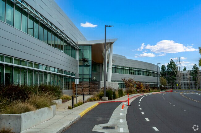 Design Tech High is very welcoming to new students in Redwood City.