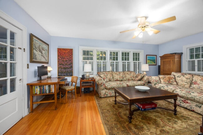 630 Pleasant St unit ID1317409P, Saugatuck, MI 49453 - photo 3