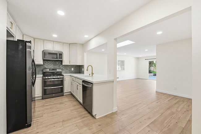 362 Via Los Arcos, San Marcos, CA 92069 - photo 7