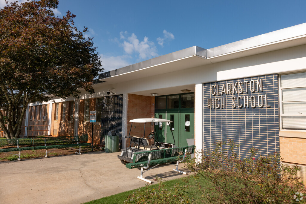 Main entrance to Clarkston MHigh School in Clarkston, Clarkston GA