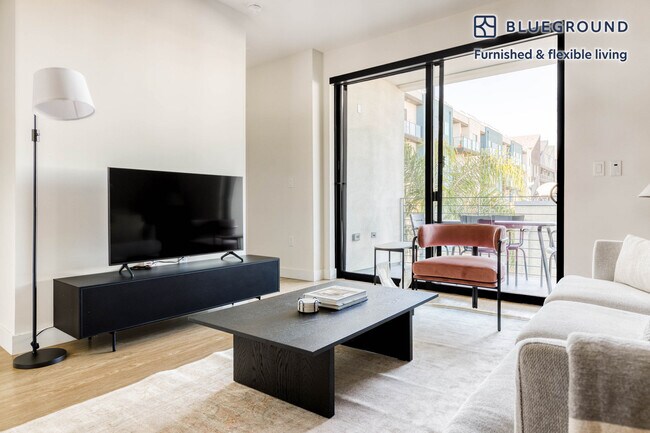 3667 Keystone Ave unit FL4-ID994, Los Angeles, CA 90034 - photo 2