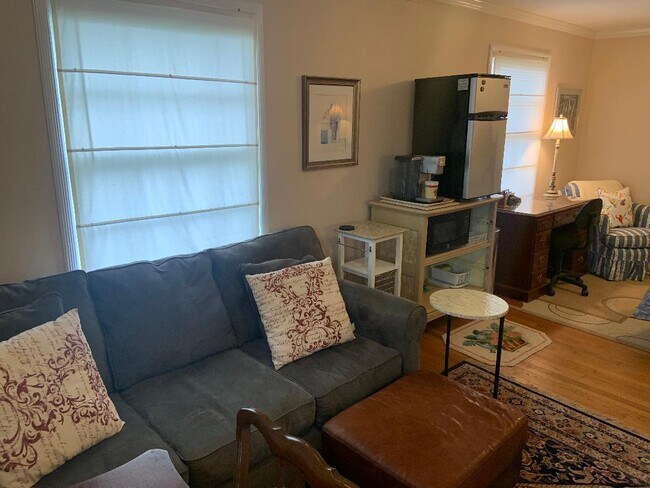 5804 Searl Terrace unit Private Primary Suit, Bethesda, MD 20816 - photo 7