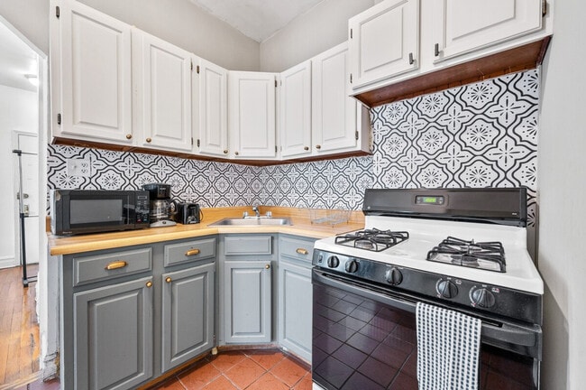 400 W 47th St unit ID1323962P, New York, NY 10036 - photo 3